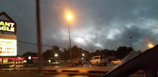 Supermarket «Giant Eagle Supermarket», reviews and photos, 5220 Mahoning Ave, Youngstown, OH 44515, USA