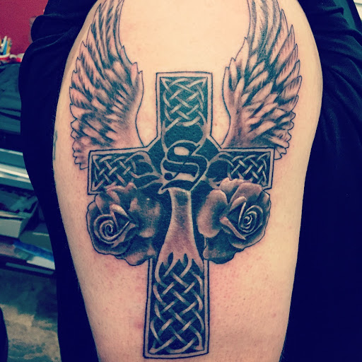 Explore small traditional tattoo ideas, creative tattoo ideas in Pearcy, available at Studio 621 Tattoo