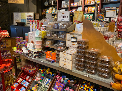 American Restaurant «Cracker Barrel Old Country Store», reviews and photos, 796 Business Park Dr, Prattville, AL 36066, USA