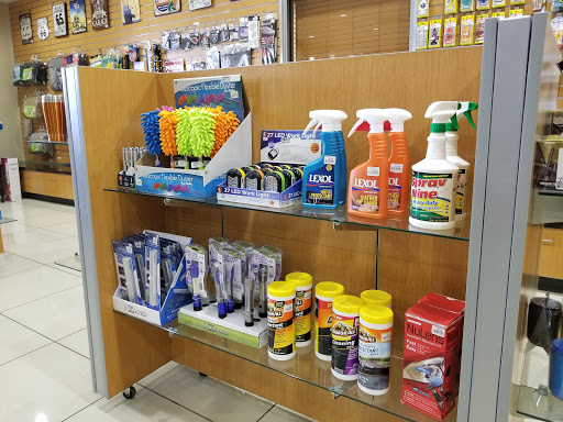 Toyota Dealer «Larry H. Miller Toyota Peoria», reviews and photos, 8633 W Bell Rd, Peoria, AZ 85382, USA