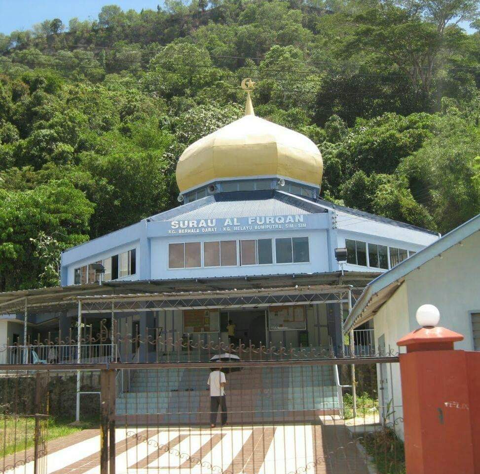 Masjid Al-furqan , Kampung Sim-sim, Sandakan, Sabah.