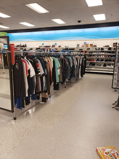 Clothing Store «Ross Dress for Less», reviews and photos, 1125 Woodruff Rd, Greenville, SC 29607, USA