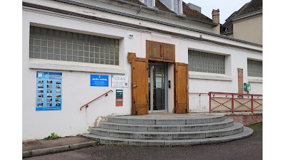 Mairie annexe à Sens