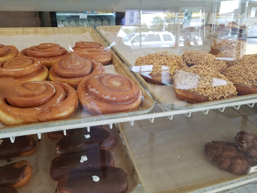 Donut Shop «Royal Donut», reviews and photos, 5759 State Rd, Cleveland, OH 44134, USA