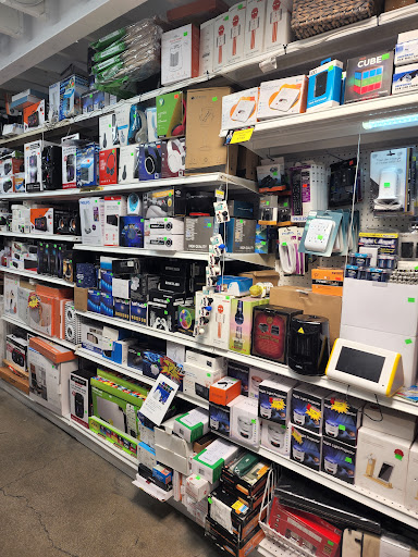 Department Store «Santa Fe Seconds», reviews and photos, 8615 Long Beach Blvd, South Gate, CA 90280, USA