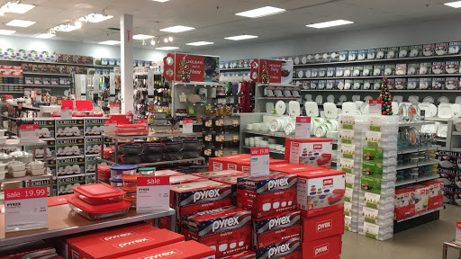 Outlet Mall «Ohio Station Outlets», reviews and photos, 9911 Avon Lake Rd, Burbank, OH 44214, USA