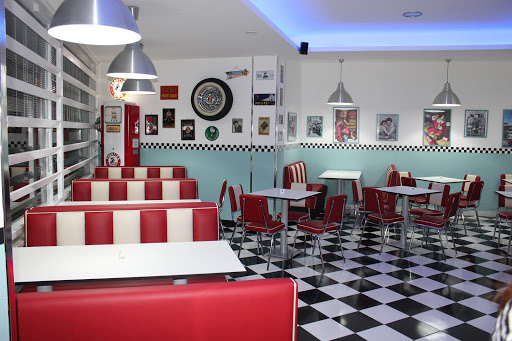 Grease American Diner in San Prisco, Provincia di Caserta