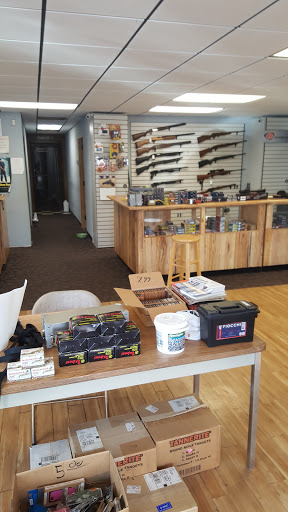 Gun Shop «Mauldin Arms», reviews and photos, 301 Murray Dr, Mauldin, SC 29662, USA