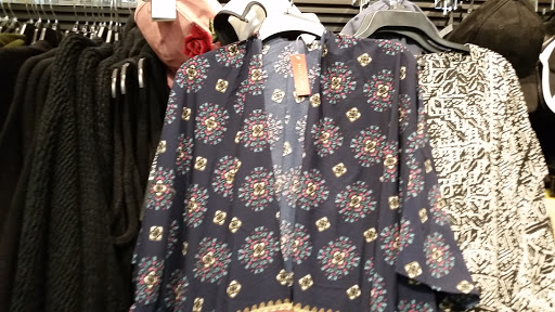 Shoe Store «DSW Designer Shoe Warehouse», reviews and photos, 1015 Cochrane Rd, Morgan Hill, CA 95037, USA