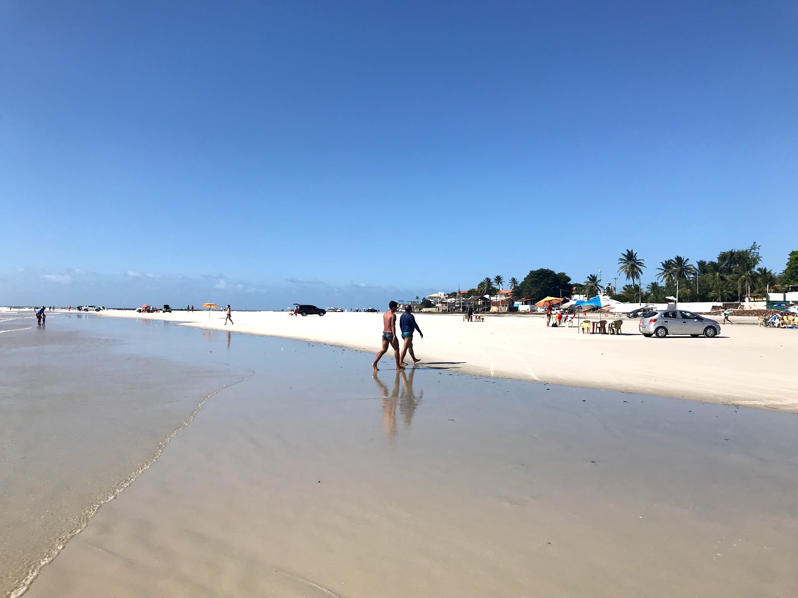 Photo de Plage d'Atalaia avec rivage droit, long