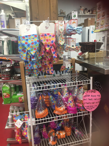 Pet Supply Store «Ma & Paws Bakery», reviews and photos, 1227 E 3300 S, Millcreek, UT 84106, USA