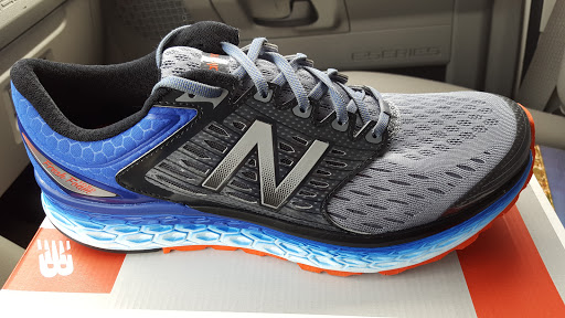 Shoe Store «New Balance Nashville @ Cool Springs», reviews and photos, 420 Cool Springs Blvd # 130, Franklin, TN 37067, USA