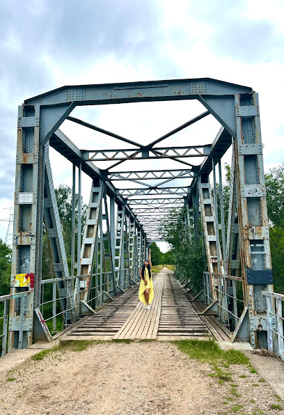 Bijušais dzelzceļa tilts pār Mazo Juglu