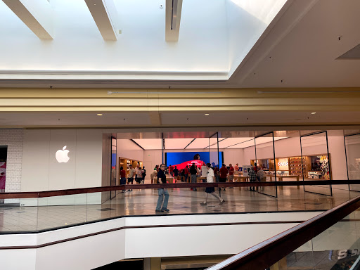 Computer Store «Apple Altamonte», reviews and photos, 451 E Altamonte Dr, Altamonte Springs, FL 32701, USA