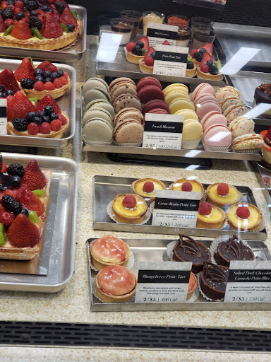 Grocery Store «Lunds & Byerlys Highland Park», reviews and photos, 2128 Ford Pkwy, St Paul, MN 55116, USA