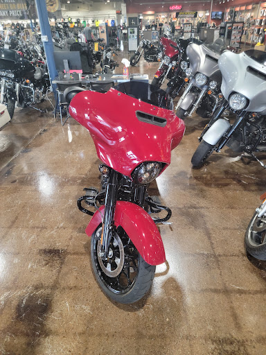 Harley-Davidson Dealer «Wild Fire Harley-Davidson», reviews and photos, 120 W North Ave, Villa Park, IL 60181, USA