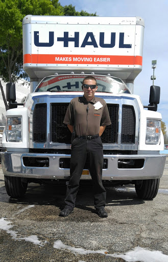 RV Storage Facility «U-Haul Moving & Storage at Gandy Blvd», reviews and photos, 3939 W Gandy Blvd, Tampa, FL 33611, USA