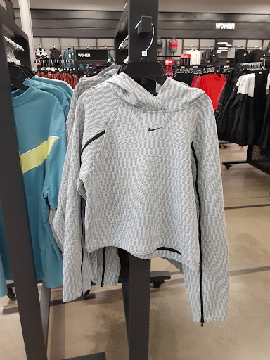 Sporting Goods Store «Nike Factory Store», reviews and photos, 20 City Blvd W #617, Orange, CA 92868, USA