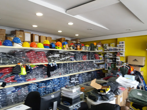 Сейфти уърк ЕООД -Магазин за работно облекло, работни обувки, лични предпазни средства