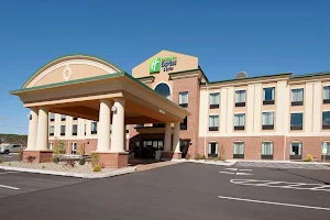 Holiday Inn Express & Suites Clearfield, an IHG Hotel image