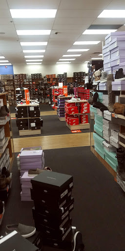 Shoe Store «Rack Room Shoes», reviews and photos, 3551 Jefferson Davis Hwy, Alexandria, VA 22305, USA