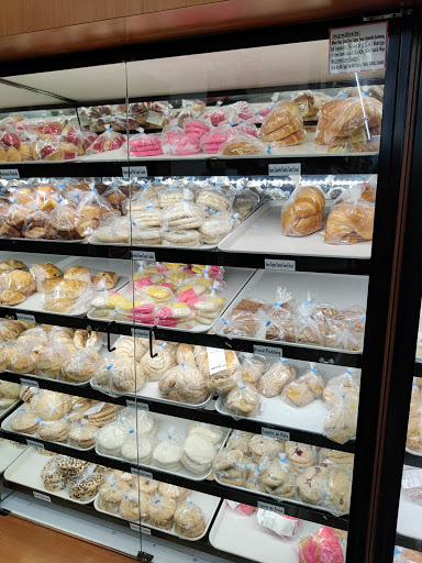 Supermarket «Vallarta Supermarkets», reviews and photos, 1951 W Clinton Ave, Fresno, CA 93705, USA