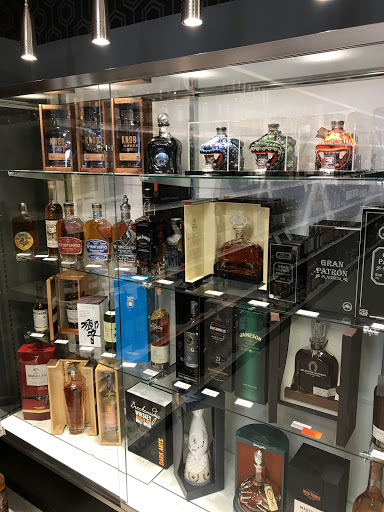 Liquor Store «Applejack Wine & Spirits», reviews and photos, 3320 Youngfield St, Wheat Ridge, CO 80033, USA