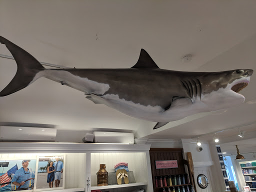 Clothing Store «Vineyard Vines», reviews and photos, 56 Narragansett Ave, Oak Bluffs, MA 02557, USA