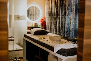 Elvis Wellness Spa & Salon kothrud image