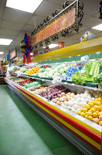 Mexican Grocery Store «El Tiempo Market», reviews and photos, 5526 Washington Ave, Houston, TX 77007, USA