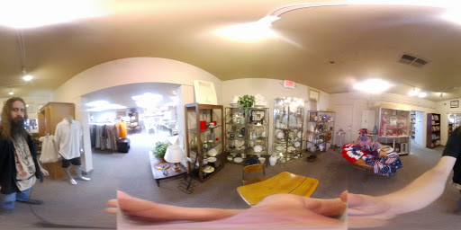 Thrift Store «White Dove Thrift Shoppe», reviews and photos, 5035 N 7th Ave, Phoenix, AZ 85013, USA