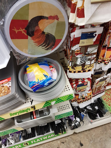 Dollar Store «Dollar Tree», reviews and photos, 250 SW 152nd St, Burien, WA 98166, USA