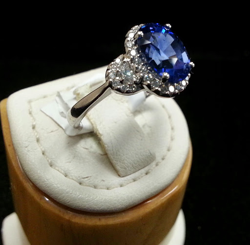 Jewelry Store «Jackson Square Fine Jewelers», reviews and photos, 2890 El Camino Real, Redwood City, CA 94061, USA