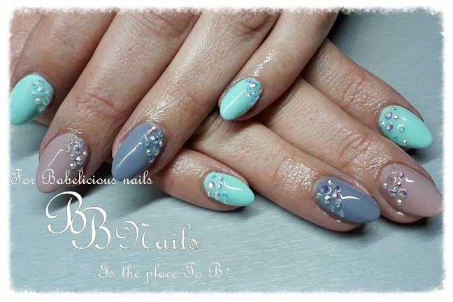 BB Nails & Piercings & crystal jewelry - Schoonheidssalon