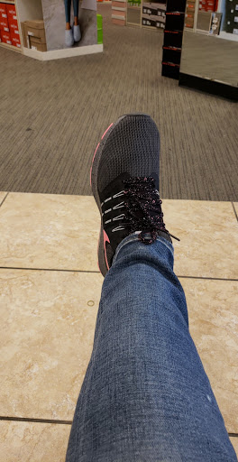 Shoe Store «Famous Footwear», reviews and photos, 1140 Harter Pkwy, Yuba City, CA 95993, USA