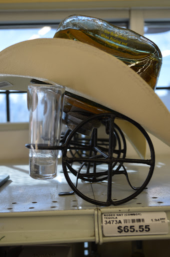 Liquor Store «Rose City Liquor Store», reviews and photos, 7253 NE Sandy Blvd, Portland, OR 97213, USA