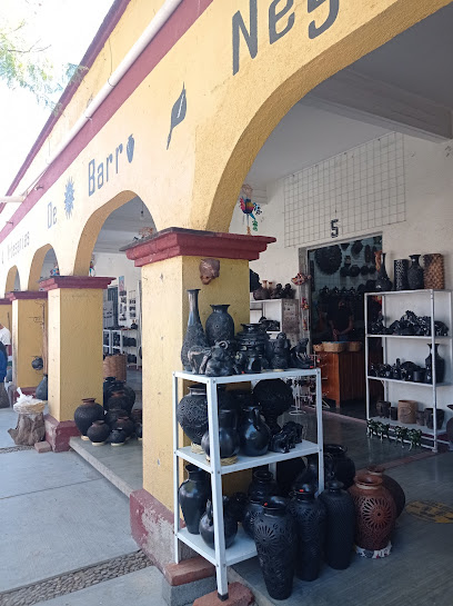 Mercado de Artesanias de Barro Negro