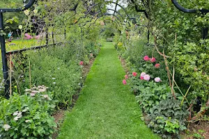 Tessier Gardens image