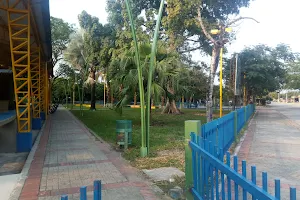 Parque Principal de San Lorenzo image