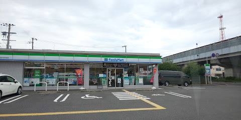 ファミリーマート 岸和田中井町東店