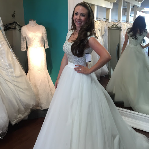 Bridal Shop «A Closet Full of Dresses», reviews and photos, 1249 N Greenfield Rd, Mesa, AZ 85205, USA