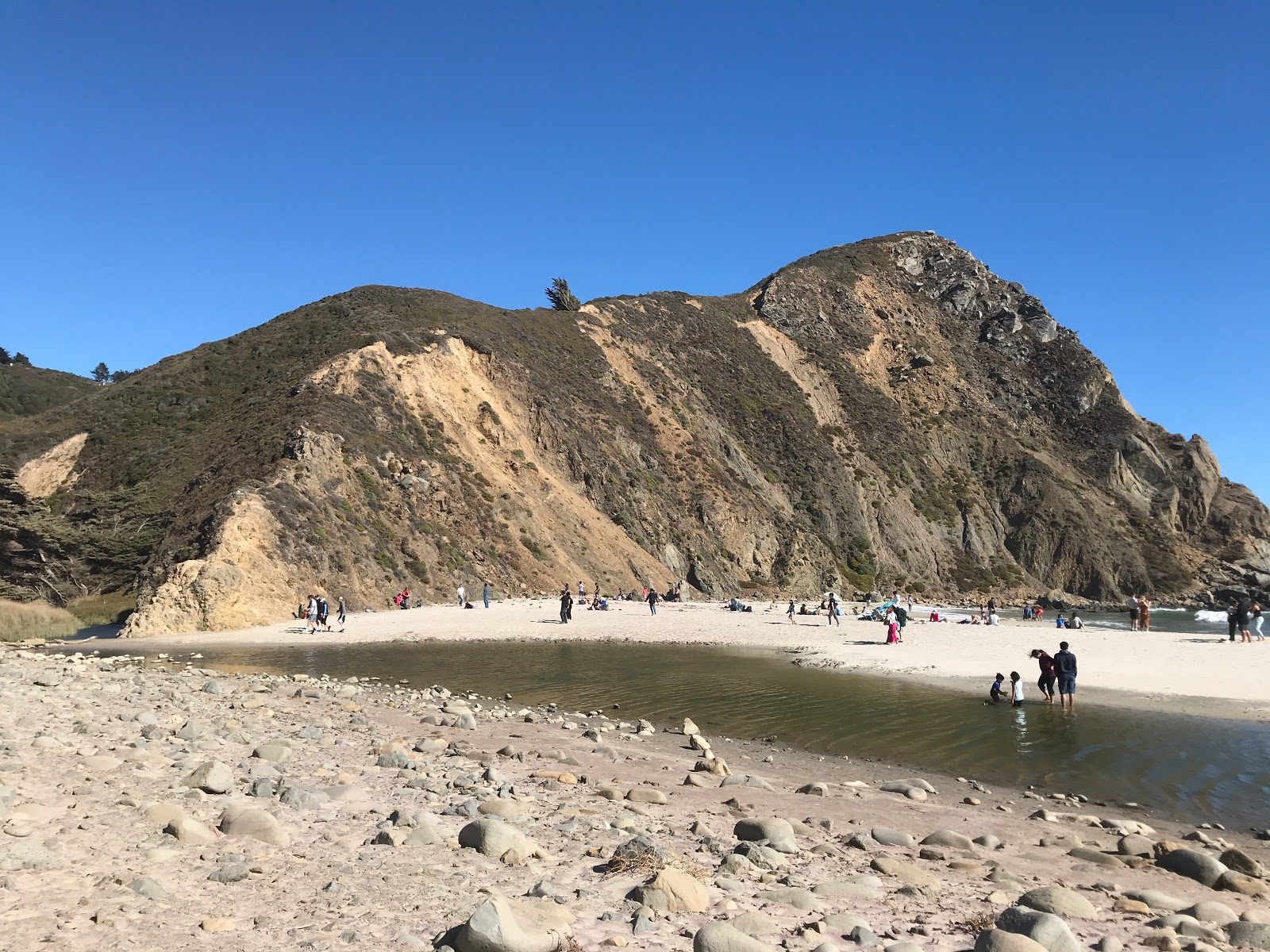 Fotografie cu Pfeiffer Beach amplasat într-o zonă naturală