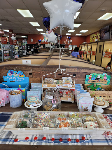 Pet Store «Petland Pembroke Pines», reviews and photos, 356 N University Dr, Pembroke Pines, FL 33024, USA