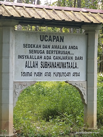Perkuburan Islam Kg Tengah