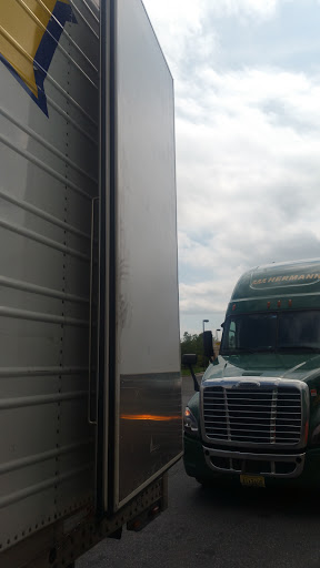 Furniture Store «Crate and Barrel», reviews and photos, 315 Cranbury Half Acre Rd, Cranbury, NJ 08512, USA