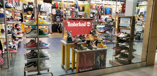 Shoe Store «Journeys», reviews and photos, 2116 North Point Cir, Alpharetta, GA 30022, USA