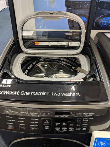 Electronics Store «Best Buy», reviews and photos, 445 Howe Ave, Cuyahoga Falls, OH 44221, USA