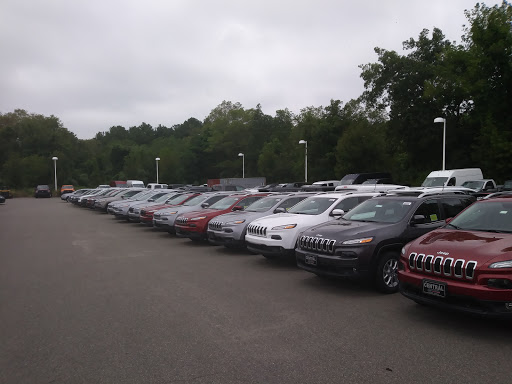 Jeep Dealer «Central Jeep Chrysler Dodge RAM of Raynham», reviews and photos, 191 US-44, Raynham, MA 02767, USA