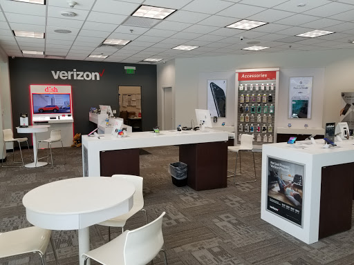 Cell Phone Store «Verizon Authorized Retailer - A Wireless», reviews and photos, 3000 Gateway St #208, Springfield, OR 97477, USA