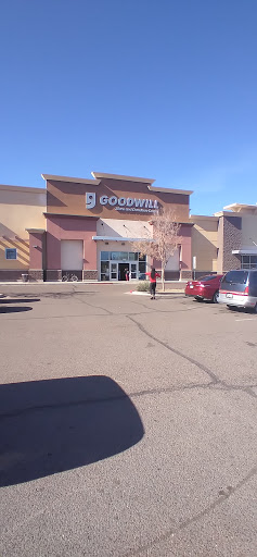 Thrift Store «35th Ave & Southern Goodwill Retail Store & Donation Center», reviews and photos, 3636 W Southern Ave, Phoenix, AZ 85041, USA